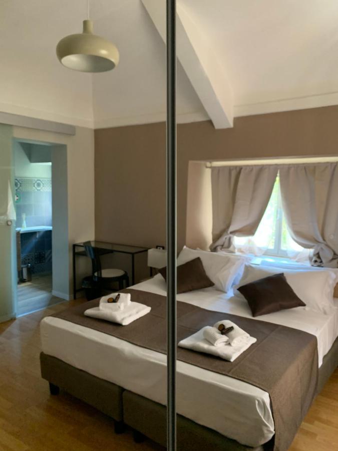 Quarto Duplo