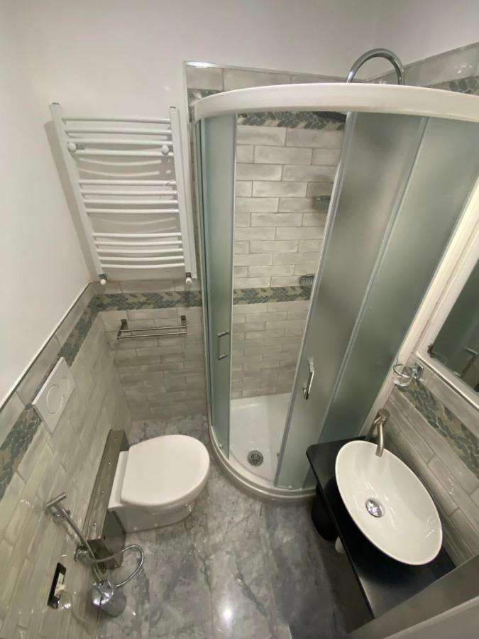 Dreibettzimmer mit eigenem Bad