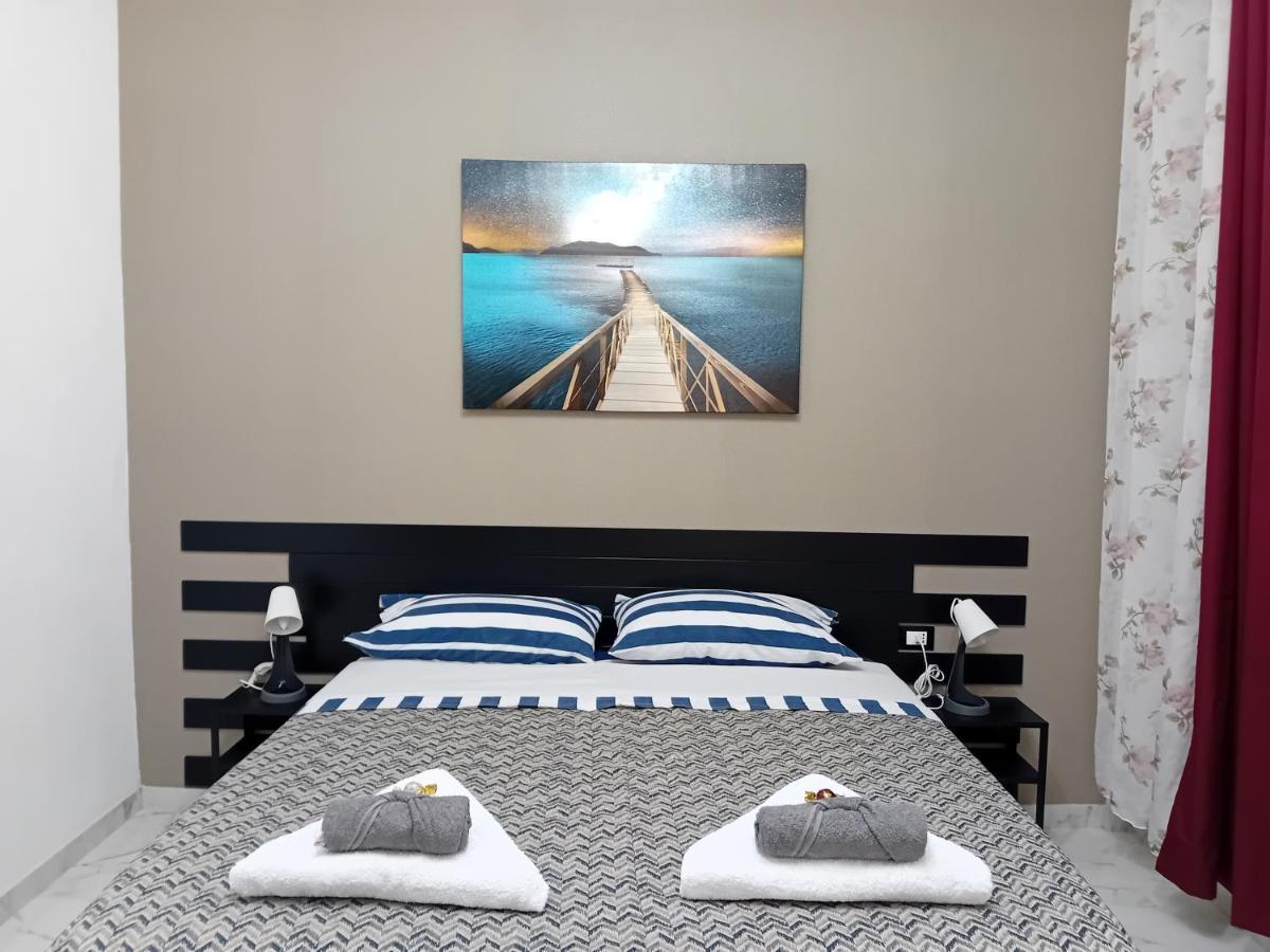 Doppel- oder Zweibettzimmer