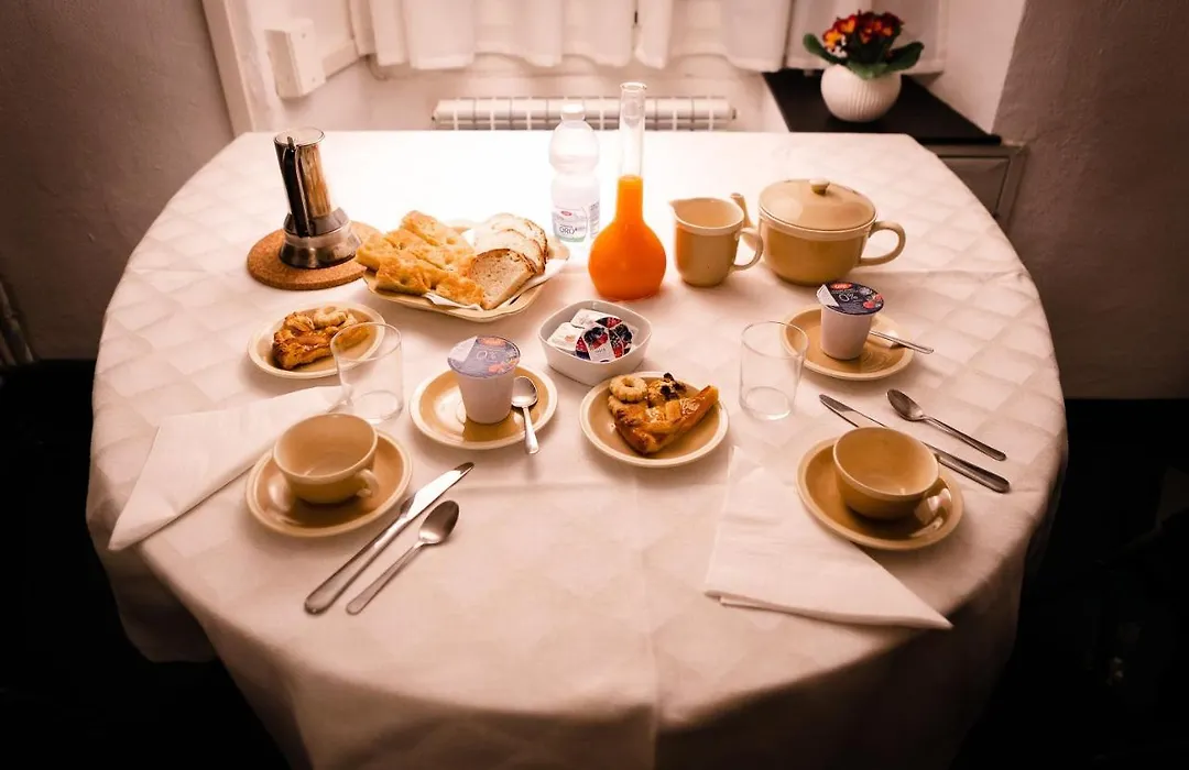 B&B La Casa Del Cuoco - Piccola Camera Con Colazione In Appartamento Condiviso Con L'Host-1