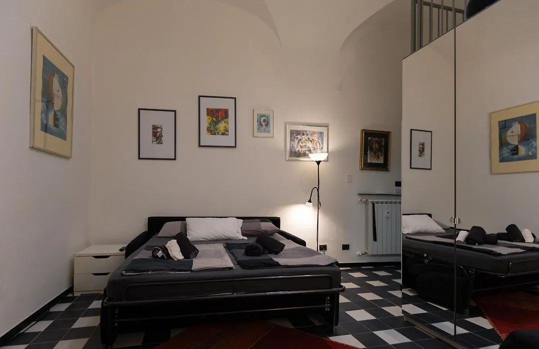 Nik Rooms-1